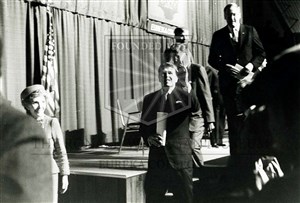 Image description is not available for 1984.195